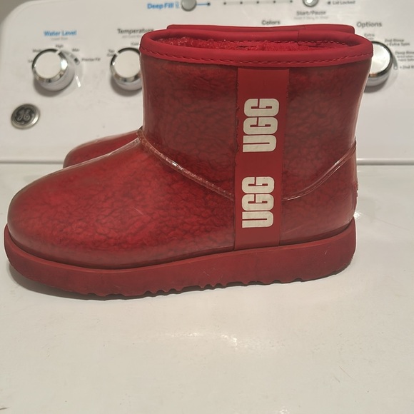 UGG Classic Clear Mini II Boots Red - Picture 4 of 4